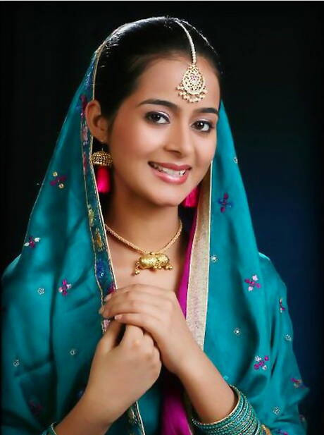 Fuck My Pakistani GF are pleased to offer you xxx pictures featuring Pakistan Babe unveiling sexy body